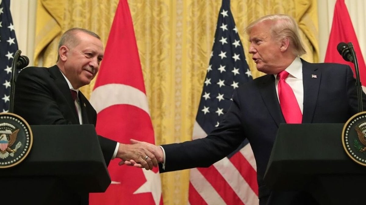 Yunan basını endişeli: Trump, NATO'yu Türkiye'ye bırakacak