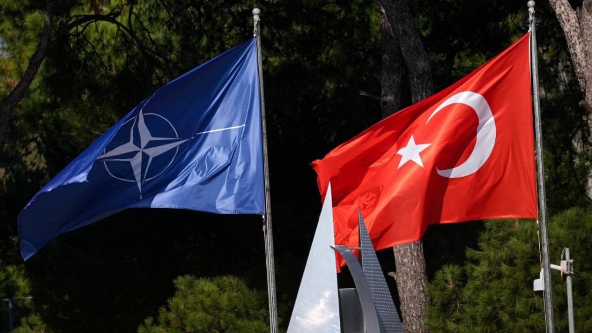 Berlin'de NATO zirvesi öncesi kritik E5 toplantısı