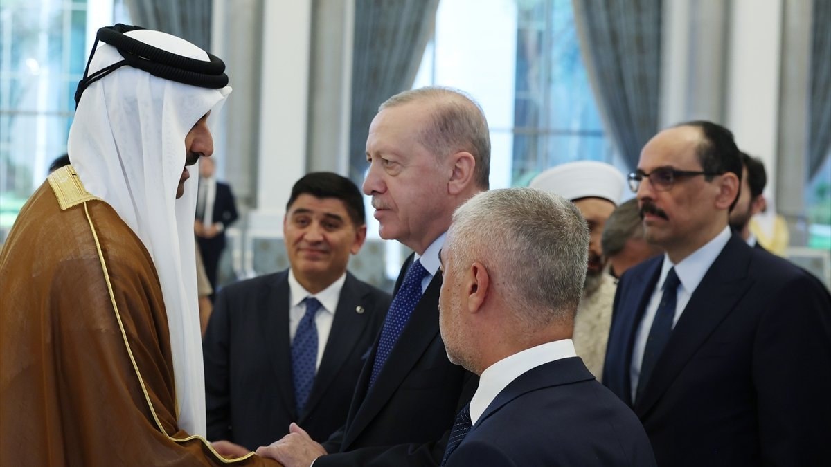Cumhurbaşkanı Erdoğan taziye ziyareti için Katar'da